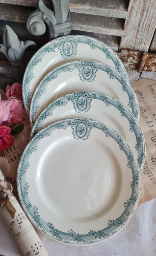 Anciennes assiettes plates - anciennes,